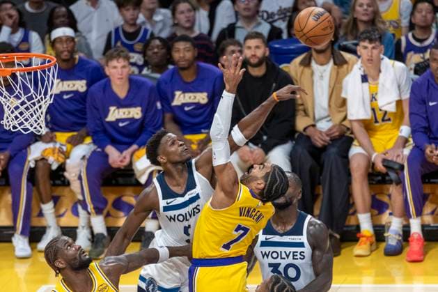 October 24, 2025, Los Angeles, California, USA: Minnesota Timberwolves Anthony Edwards (5) blocks a shot by Los Angeles LakersÃ¢â‚¬â ¢ Gabe Vincent (7) during an NBA, Basketball Herren, USA basketball game, in Los Angeles Friday, Oct. 24, 2025. Los Angeles USA - ZUMAc68_ 20251024_zaf_c68_088 Copyright: xRingoxChiux