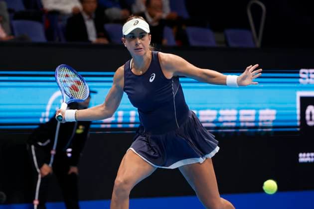 October 25, 2025, Tokyo, Japan: Belinda BENCIC (SUI) returns a shot against Sofia KENIN (USA) during their semi-final match at the Toray Pan Pacific Open Tennis at Ariake Colosseum in Tokyo. The tournament runs from October 20 to 26. Tokyo Japan - ZUMAm191 20251025_aap_m191_005 Copyright: xRodrigoxReyesxMarinx