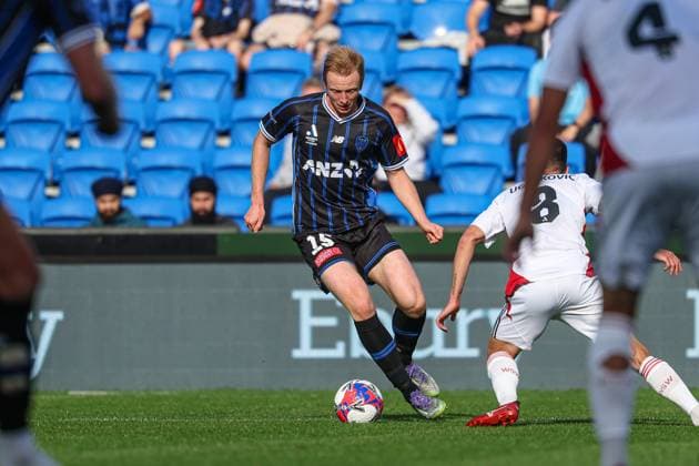ALEAGUE AUCKLAND WANDERERS, Auckland FC s Francis de Vries during the A-League Men Round 2 match between Auckland FC and the Western Sydney Wanderers at Go Media Stadium in Auckland, Saturday, October 25, 2025. ( NO ARCHIVING, EDITORIAL USE ONLY, IMAGES TO BE USED FOR NEWS REPORTING PURPOSES ONLY, NO COMMERCIAL USE WHATSOEVER, NO USE IN BOOKS WITHOUT PRIOR WRITTEN CONSENT FROM AAP AUCKLAND NEW ZEALAND  Copyright: xShanexWenzlickx 20251025111857602266