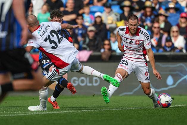 ALEAGUE AUCKLAND WANDERERS, Auckland FC s Jesse Randall during the A-League Men Round 2 match between Auckland FC and the Western Sydney Wanderers at Go Media Stadium in Auckland, Saturday, October 25, 2025. ( NO ARCHIVING, EDITORIAL USE ONLY, IMAGES TO BE USED FOR NEWS REPORTING PURPOSES ONLY, NO COMMERCIAL USE WHATSOEVER, NO USE IN BOOKS WITHOUT PRIOR WRITTEN CONSENT FROM AAP AUCKLAND NEW ZEALAND  Copyright: xShanexWenzlickx 20251025178419713640