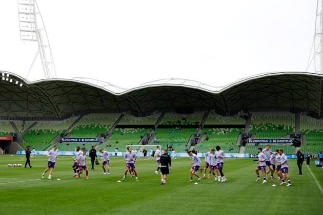 ALEAGUE CITY GLORY, Perth Glory players warm up during the A-League Men™s Round 2 match between Melbourne City and the Perth Glory at AAMI Park in Melbourne, Saturday, October 25, 2025. ( NO ARCHIVING, EDITORIAL USE ONLY MELBOURNE VICTORIA AUSTRALIA  Copyright: xCONxCHRONISx 20251025126248999770
