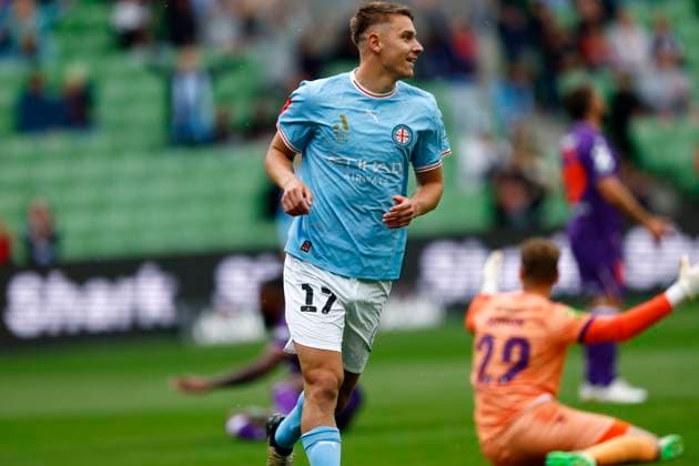 ALEAGUE CITY GLORY, Max Caputo of Melbourne City celebrates a goal scored during the A-League Men™s Round 2 match between Melbourne City and the Perth Glory at AAMI Park in Melbourne, Saturday, October 25, 2025. ( NO ARCHIVING, EDITORIAL USE ONLY MELBOURNE VICTORIA AUSTRALIA  Copyright: xCONxCHRONISx 20251025195785856681