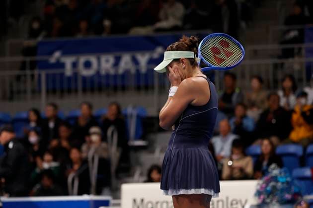 October 25, 2025, Tokyo, Japan: Belinda BENCIC (SUI) reacts after winning her semi-final match against Sofia KENIN (USA) during the Toray Pan Pacific Open Tennis at Ariake Colosseum in Tokyo. The tournament runs from October 20 to 26. Bencinc won 7-6(5), 3-6, 6-2. Tokyo Japan - ZUMAm191 20251025_aap_m191_029 Copyright: xRodrigoxReyesxMarinx