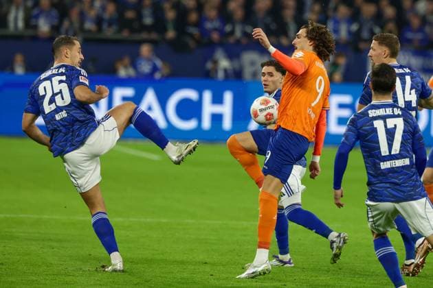 Gelsenkirchen, Veltins Arena, 24 10 25, GER, Men, 2 Bundesliga, Season 2025 2026, FC Schalke 04 SV Darmstadt 98, Nikola Katic FC Schalke 04 , Soufiane El Faouzi FC Schalke 04 and Fraser Hornby SV Darmstadt 98 in a duel, DFB DFL REGULATIONS PROHIBIT ANY USE OF PHOTOGRAPHS AS IMAGE SEQUENCES AND OR QUASI VIDEO Copyright: JoachimxBywaletz xJB-Sportfoto