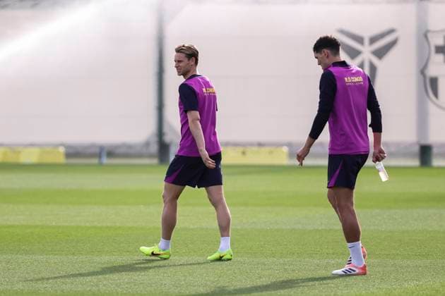 October 25, 2025, Sant Joan Despi, Barcelona, SPAIN: Frenkie de Jong during the training day of FC Barcelona, Barca ahead the Spanish League, La Liga EA Sports, football match against Real Madrid at Ciudad Esportiva Joan Gamper on October 25, 2025 in Sant Joan Despi, Barcelona, Spain. Sant Joan Despi SPAIN - ZUMAa181 20251025_zaa_a181_004 Copyright: xJavierxBorregox