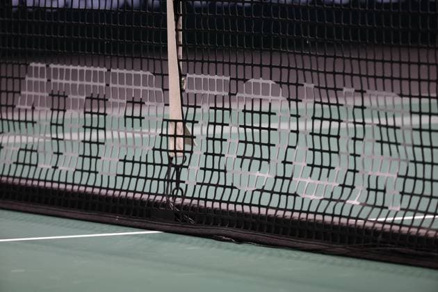 ROLEX PARIS MASTERS TENNIS 2025 Thierry Larret MAXPPP - Nanterre (92) 25 10 2025 Thierry Larret Maxppp. Tennis. Rolex Paris Masters. Paris La Defense, Nanterre (92). Du 25 octobre au 2 novembre 2025. Samedi 25 octobre 2025. Qualifications : Pierre Hugues Herbert (FRA) vs Valentin ROYER (FRA). Filet tennis ATP, Tennis Herren Nanterre (92) PARIS LA DEFENSE ARENA ILE DE FRANCE FRANCE  Copyright: xMAXPPPxThierryxLarretx TLR202510251161 TLR202510251161