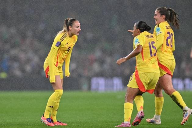 IRELAND VS BELGIUM Tessa Wullaert (9) of Belgium celebrates after scoring the 1-1 equalizer goal during a women football game between the national teams of the republic of Ireland and Belgium, called the Red Flames for the first leg of the Promotion relegation play-off in the Uefa Womens Nations League 2025, on Friday 24 October 2025 in Dublin , IRELAND . Photo Sportpix David Catry Dublin Aviva Stadium IRELAND  Copyright: xSportpix.bex xDavidxCatryxDavidxCatryx