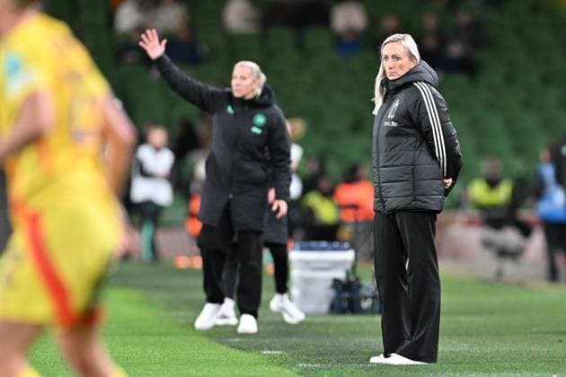 IRELAND VS BELGIUM Head Coach Elisabet Gunnarsdottir of Belgium pictured during a women football game between the national teams of the republic of Ireland and Belgium, called the Red Flames for the first leg of the Promotion relegation play-off in the Uefa Womens Nations League 2025, on Friday 24 October 2025 in Dublin , IRELAND . Photo Sportpix David Catry Dublin Aviva Stadium IRELAND  Copyright: xSportpix.bex xDavidxCatryxDavidxCatryx