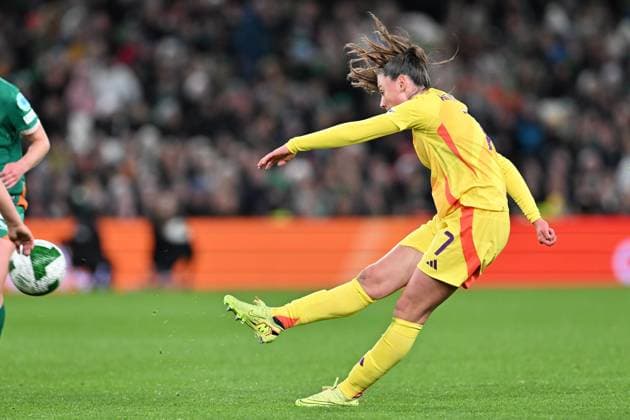 IRELAND VS BELGIUM Aurelie Reynders (7) of Belgium pictured during a women football game between the national teams of the republic of Ireland and Belgium, called the Red Flames for the first leg of the Promotion relegation play-off in the Uefa Womens Nations League 2025, on Friday 24 October 2025 in Dublin , IRELAND . Photo Sportpix David Catry Dublin Aviva Stadium IRELAND  Copyright: xSportpix.bex xDavidxCatryxDavidxCatryx