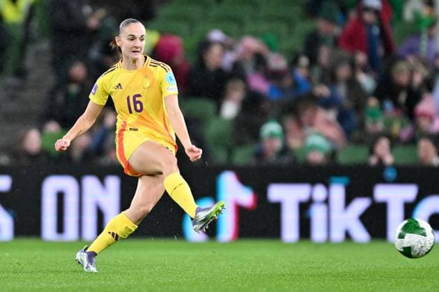 IRELAND VS BELGIUM Zenia Mertens (16) of Belgium pictured during a women football game between the national teams of the republic of Ireland and Belgium, called the Red Flames for the first leg of the Promotion relegation play-off in the Uefa Womens Nations League 2025, on Friday 24 October 2025 in Dublin , IRELAND . Photo Sportpix David Catry Dublin Aviva Stadium IRELAND  Copyright: xSportpix.bex xDavidxCatryxDavidxCatryx