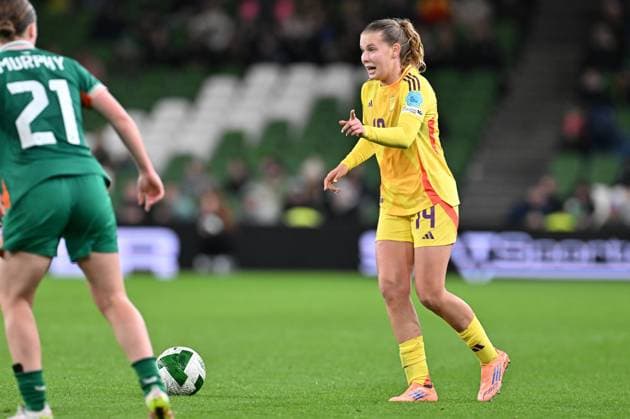 IRELAND VS BELGIUM Jarne Teulings (8) of Belgium pictured during a women football game between the national teams of the republic of Ireland and Belgium, called the Red Flames for the first leg of the Promotion relegation play-off in the Uefa Womens Nations League 2025, on Friday 24 October 2025 in Dublin , IRELAND . Photo Sportpix David Catry Dublin Aviva Stadium IRELAND  Copyright: xSportpix.bex xDavidxCatryxDavidxCatryx