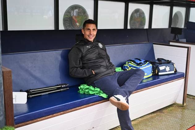 25 10 2025, Football, Men, 2 BL 2 Bundesliga , Season 2025 2026, Holstein Kiel VfL Bochum, 10 Matchday Coach Marcel Rapp Kiel on the bench Kiel, Holstein Stadion Holstein Stadion Schleswig Holstein Germany