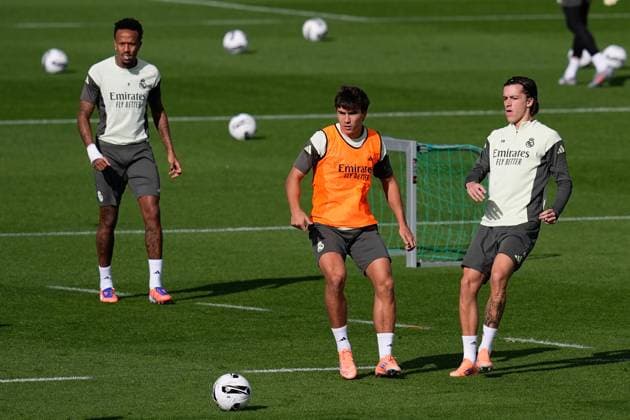 October 25, 2025, Valdebebas, Madrid, Spain: Alvaro Carreras and Gonzalo Garcia during the Real Madrid training session ahead their upcoming Spanish League, LaLiga EA Sports, football match against FC Barcelona, Barca at Ciudad Deportiva Real Madrid on October 25, 2025, in Valdebebas, Madrid, Spain. Valdebebas Spain - ZUMAa181 20251025_zaa_a181_057 Copyright: xDennisxAgyemanx