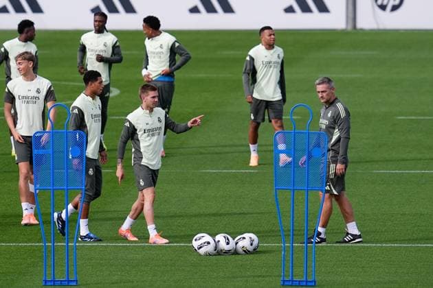 October 25, 2025, Valdebebas, Madrid, Spain: Franco Mastantuono during the Real Madrid training session ahead their upcoming Spanish League, LaLiga EA Sports, football match against FC Barcelona, Barca at Ciudad Deportiva Real Madrid on October 25, 2025, in Valdebebas, Madrid, Spain. Valdebebas Spain - ZUMAa181 20251025_zaa_a181_088 Copyright: xDennisxAgyemanx