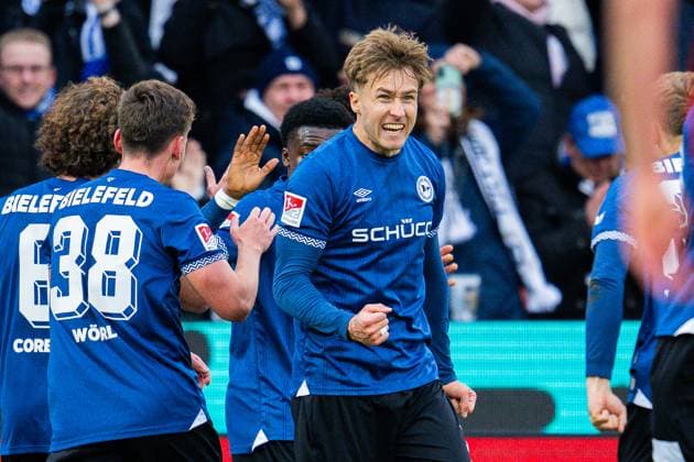 25 10 2025 Soccer, 2025 2026, 2 Bundesliga, Matchday 10, DSC Arminia Bielefeld SV Elversberg M Joel Grodowski Bielefeld cheers after his goal for 1 0 DFL REGULATIONS PROHIBIT ANY USE OF PHOTOGRAPHS AS IMAGE SEQUENCES AND OR QUASI VIDEO