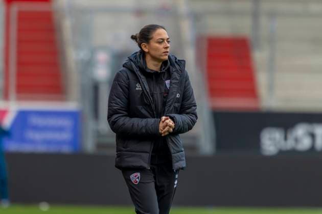 Ingolstadt, Germany 25 October 2025 3 Liga 2025 2026 FC Ingolstadt 04 vs 1 FC Saarbrücken In the picture Coach Sabrina Wittmann FCI DFB regulations prohibit any use of photographs as image sequences and or quasi video Audi Sportpark Bayern Copyright: xFotostandx xSchäferx
