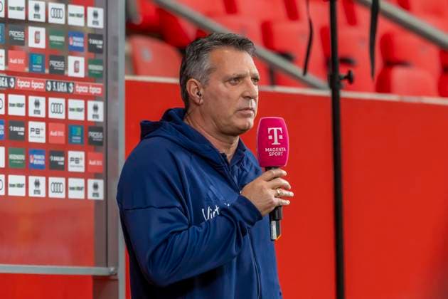 Ingolstadt, Germany 25 October 2025 3 Liga 2025 2026 FC Ingolstadt 04 vs 1 FC Saarbrücken In the picture Coach Alois Schwartz 1 FC at the interview DFB regulations prohibit any use of photographs as image sequences and or quasi video Audi Sportpark Bayern Copyright: xFotostandx xSchäferx