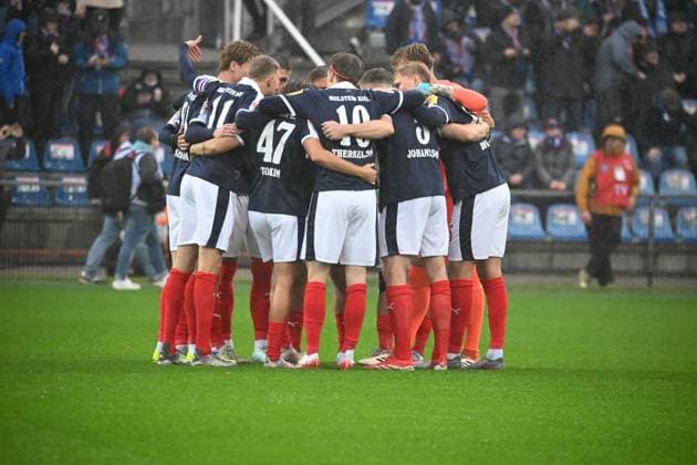 25 10 2025, Football, Men, 2 BL 2 Bundesliga , Season 2025 2026, Holstein Kiel VfL Bochum, 10 Matchday Holstein District Kiel, Holstein Stadium Holstein Stadium Schleswig Holstein Germany