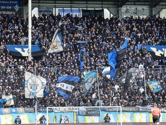 The fans of SV Waldhof Mannheim at SV Waldhof Mannheim 1860 Munich on 25 10 25 at Carl Benz Stadium, Mannheim xamx Photo Alfio Marino Copyright: