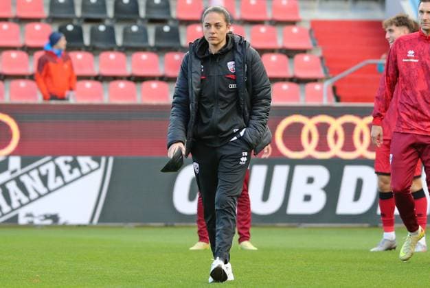 25 10 2025, xpfrx, Soccer 3 Liga, FC Ingolstadt 1 FC Saarbrücken Coach Sabrina Wittmann Ingolstadt DFL DFB REGULATIONS PROHIBIT ANY USE OF PHOTOGRAPHS as IMAGE SEQUENCES and or QUASI VIDEO Ingolstadt