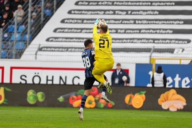 Fumaca de Mascarenhas da Costa Pessoa SV Waldhof Mannheim, 38 and Thomas Dähne 21, TSV at SV Waldhof Mannheim 1860 Munich on 25 10 25 at Carl Benz Stadium, Mannheim xamx Photo Alfio Marino Copyright: