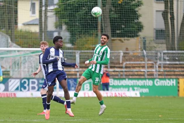 Soccer Regionalliga Nordost BSG Chemie Leipzig Hertha BSC U23 25 10 2025 Boris Mamuzah Lum 21, Hertha BSC II by head Football, Regionalliga Nordost, Season 2025 2026, Matchday 13 BSG Chemie Leipzig vs Hertha BSC II on 25 10 2025 at Alfred Kunze Sportpark, Leipzig Leutzsch Copyright: xBEAUTIFULxSPORTS JanxKaeferx