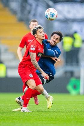 25 10 2025 Soccer, 2025 2026, 2 Bundesliga, 10 Matchday, DSC Arminia Bielefeld SV Elversberg L R Nicholas Mickelson Elversberg , Monju Momuluh Bielefeld DFL REGULATIONS PROHIBIT ANY USE OF PHOTOGRAPHS AS IMAGE SEQUENCES AND OR QUASI VIDEO