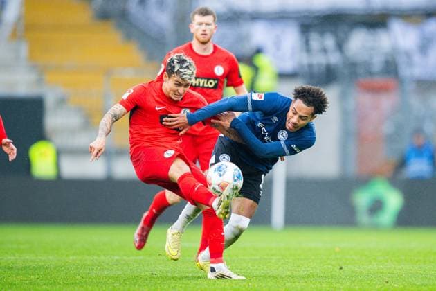 25 10 2025 Soccer, 2025 2026, 2 Bundesliga, 10 Matchday, DSC Arminia Bielefeld SV Elversberg L R Nicholas Mickelson Elversberg , Monju Momuluh Bielefeld DFL REGULATIONS PROHIBIT ANY USE OF PHOTOGRAPHS AS IMAGE SEQUENCES AND OR QUASI VIDEO