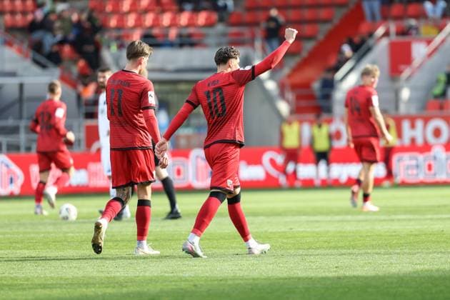 3 Liga FC Ingolstadt 04 1 FC Saarbrücken Goal Cheer Goal Dennis Kaygin 10, FCI Frederik Christensen 11, FCI 3 Liga FC Ingolstadt 04 Season 2025 2026 1 FC Saarbrücken