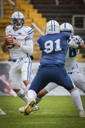 AMERICAN FOOTBALL - IFAF EC, FIN vs ITA KREFELD,GERMANY,25.OCT.25 - AMERICAN FOOTBALL - IFAF European Championship, EM, Europameisterschaft Finland vs Italy. Image shows Luke Zahradka (ITA) and Axel Arvila (FIN).  GEPAxpictures xDavidxBitzan