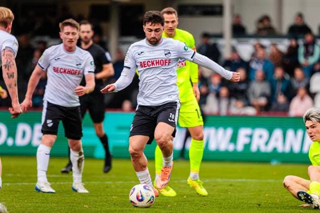 Berkan Taz SC Verl, 10 on goal for 1 0 GER, SC Verl vs SSV Ulm 1846, Football, 3 Liga, Matchday 12, Matchday 2025 2026, 25 10 2025 DFL Regulations prohibit any use of photographers as image sequences and or quasi video GER, SC Verl vs SSV Ulm 1846, Football, 3 Liga, Matchday 12, Matchday 2025 2026, 25 10 2025 Verl Copyright: xEibner-Pressefoto JanxRollingerx EP_JSK