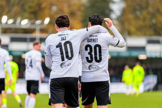 v l Berkan Taz SC Verl, 10 , Timur Gayret SC Verl, 30 cheers after Berkan Taz SC Verl, 10 GER, SC Verl vs SSV Ulm 1846, Football, 3 Liga, Matchday 12, Season 2025 2026, 25 10 2025 DFL Regulations prohibit any use of photographers as image sequences and or quasi video GER, SC Verl vs SSV Ulm 1846, Football, 3 Liga, Matchday 12, Season 2025 2026, 25 10 2025 Verl Copyright: xEibner-Pressefoto JanxRollingerx EP_JSK
