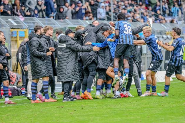 Germany 3 Liga 2025 26 SV Waldhof Mannheim vs TSV 1860 Munich Carl Benz Stadion Mannheim Morris Schröter Morris Schroeter, TSV 1860 Munich, 17 , Goal celebration for 1 1 Mannheim Carl Benz Stadion Baden Württemberg Germany Copyright: xBenedictxChristx