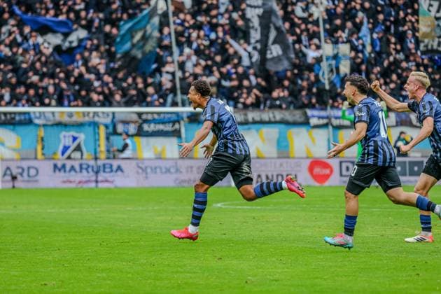 Germany 3 Liga 2025 26 SV Waldhof Mannheim vs TSV 1860 Munich Carl Benz Stadion Mannheim Morris Schröter Morris Schroeter, TSV 1860 Munich, 17 , Goal celebration for 1 1 Mannheim Carl Benz Stadion Baden Württemberg Germany Copyright: xBenedictxChristx