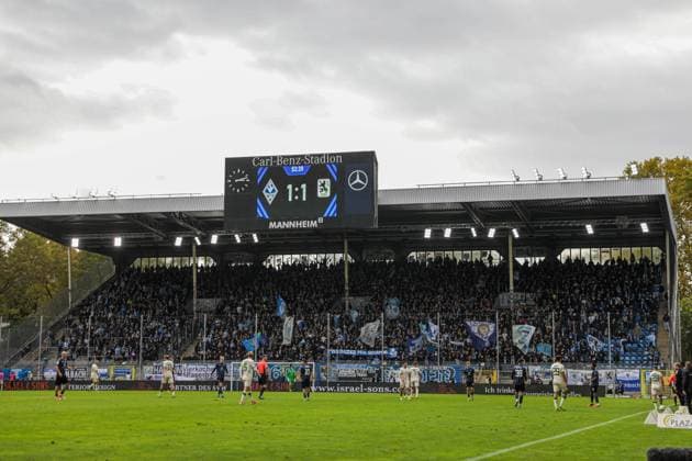 The fans of TSV 1860 Munich at SV Waldhof Mannheim 1860 Munich on 25 10 25 at Carl Benz Stadium, Mannheim xamx Photo Alfio Marino Copyright: