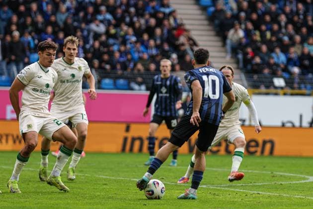 Arianit Ferati SV Waldhof Mannheim, 10 on the ball at SV Waldhof Mannheim 1860 Munich on 25 10 25 at Carl Benz Stadium, Mannheim xamx Photo Alfio Marino Copyright: