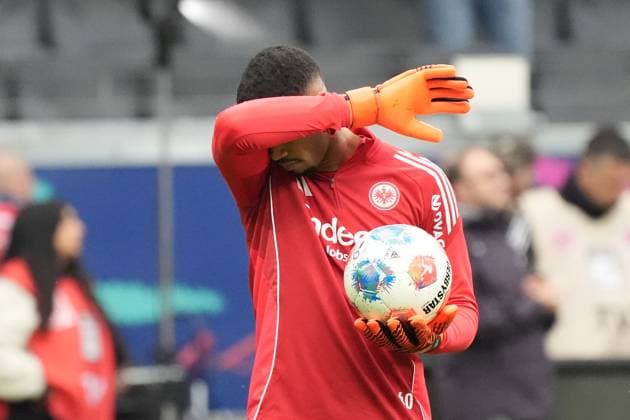 Goalkeeper Kaua Santos Eintracht Frankfurt, 40 Frankfurt 25 10 2025 Eintracht Frankfurt vs FC St Pauli, Deutsche Bank Park, Matchday 8 Bundesliga