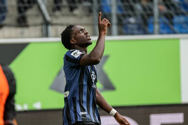 Kennedy Okpala SV Waldhof Mannheim, 32 looking to the sky after scoring the 2 1 goal at SV Waldhof Mannheim 1860 Munich on 25 10 25 at Carl Benz Stadion, Mannheim xamx photo Alfio Marino at SV Waldhof Mannheim 1860 Munich on 25 10 25 at Carl Benz Stadion, Mannheim xamx photo Alfio Marino Copyright: