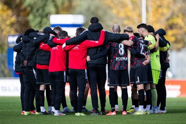 KSV Hessen Kassel the motivational mood, TSG Balingen vs KSV Hessen Kassel, Football, Regionalliga Suedwest, Matchday 14, Season 2025 2026, 25 10 2025, Eibner Pressefoto Andreas Ulmer TSG Balingen vs KSV Hessen Kassel, Football, Regionalliga Suedwest, Matchday 14, Season 2025 2026, 25 10 2025, Balingen Copyright: xEibner-Pressefoto AndreasxUlmerx EP_AUR