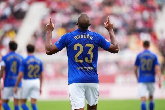 ESP: Girona FC v Real Oviedo. Liga match 2025-2026, Date 10 Salomon Rondon of Real Oviedo celebrates after scoring the 0-2 during the La Liga match 2025-2026, date 10 between Girona FC and Real Oviedo played at Montilivi Stadium on October 25, 2025 in Girona, Spain. kpng Copyright: xBaguxBlancox xPRESSINx PS_251025_GIR_OVI_2425_247