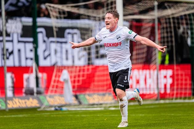 Dennis Waidner SC Verl, 08 celebrates after scoring 4 0 GER, SC Verl vs SSV Ulm 1846, Football, 3 Liga, Matchday 12, Season 2025 2026, 25 10 2025 DFL Regulations prohibit any use of photographers as image sequences and or quasi video GER, SC Verl vs SSV Ulm 1846, Football, 3 Liga, Matchday 12, Season 2025 2026, 25 10 2025 Verl Copyright: xEibner-Pressefoto JanxRollingerx EP_JSK