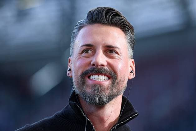 Soccer 1 Bundesliga 8 Matchday FC Augsburg RB Leipzig on 25 10 2025 at the WWK Arena in Augsburg Sandro Wagner Coach Head Coach Augsburg DFL regulations prohibit any use of photographs as image sequences and or quasi video xMSx