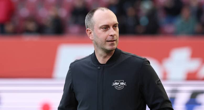 Augsburg RB Leipzig Bundesliga Augsburg, 25 10 2025, WWK Arena, Fußball, 1 Bundesliga, 8 Spieltag , FC Augsburg vs RB Leipzig , Im Bild Trainer Ole Werner, RB Leipzig , Nur zur redaktionellen Nutzung Only editorial use , DFL DFB regulations prohibit any use of photographs as image sequences and or quasi video ,