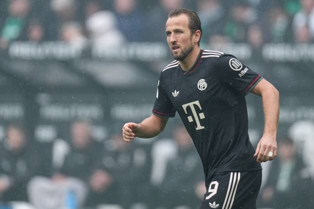 2025-10-25 Borussia Monchengladbach v FC Bayern Munchen - Bundesliga MOENCHENGLADBACH, GERMANY - OCTOBER 25: Harry Kane of FC Bayern Munchen looks on during the Bundesliga match between Borussia Monchengladbach and FC Bayern Munchen at Borussia-Park on October 25, 2025 in Moenchengladbach, Germany. Moenchengladbach Borussia-Park Germany Content not available for redistribution in The Netherlands directly or indirectly through any third parties. Copyright: xJorisxVerwijstx
