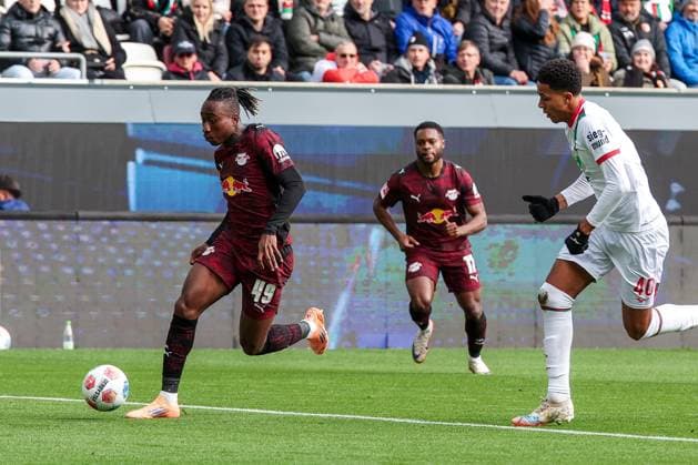 Yan Diomande 49 RB Leipzig with the 0 1, FC Augsburg vs RB Leipzig, Football, Men, DFL, Bundesliga, Season 2025 2026, WWK Arena, Matchday 8, 25 10 2025 Augsburg Bayern Germany Copyright: xkolbert-press MartinxAgüerax