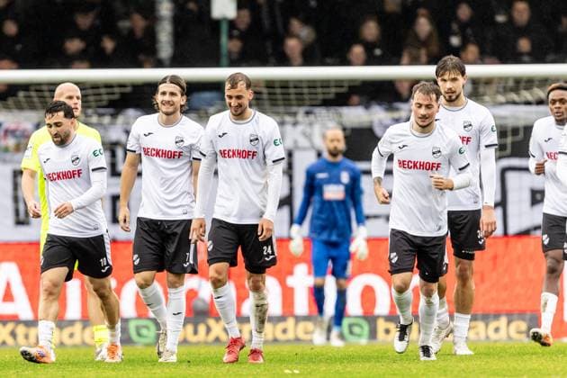 Soccer, Season 2025 2026, 3 Liga, Sportclub Arena Verl, 12 Matchday, SC Verl SSV Ulm 1846 Soccer, 25 10 2025 25 10 2025, Football, Season 2025 2026, 3 Liga, Sportclub Arena Verl, 12 Matchday, SC Verl SSV Ulm 1846 Soccer, Goal celebration joy after goal goal goal shot to 5 0 by 28 Yari Otto SC Verl Photo Lucca Fundel Verl Sportclub Arena North Rhine-Westphalia Germany