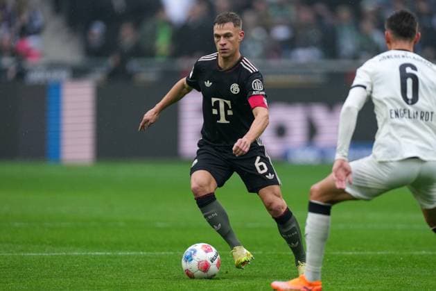2025-10-25 Borussia Monchengladbach v FC Bayern Munchen - Bundesliga MOENCHENGLADBACH, GERMANY - OCTOBER 25: Joshua Kimmich of FC Bayern Munchen looks on during the Bundesliga match between Borussia Monchengladbach and FC Bayern Munchen at Borussia-Park on October 25, 2025 in Moenchengladbach, Germany. Moenchengladbach Borussia-Park Germany Content not available for redistribution in The Netherlands directly or indirectly through any third parties. Copyright: xJorisxVerwijstx