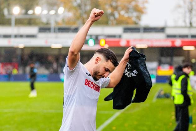 Oualid Mhamdi SC Verl, 20 celebrates after 5 0 victory GER, SC Verl vs SSV Ulm 1846, Football, 3 Liga, Matchday 12, Season 2025 2026, 25 10 2025 DFL Regulations prohibit any use of photographers as image sequences and or quasi video GER, SC Verl vs SSV Ulm 1846, Football, 3 Liga, Matchday 12, Season 2025 2026, 25 10 2025 Verl Copyright: xEibner-Pressefoto JanxRollingerx EP_JSK