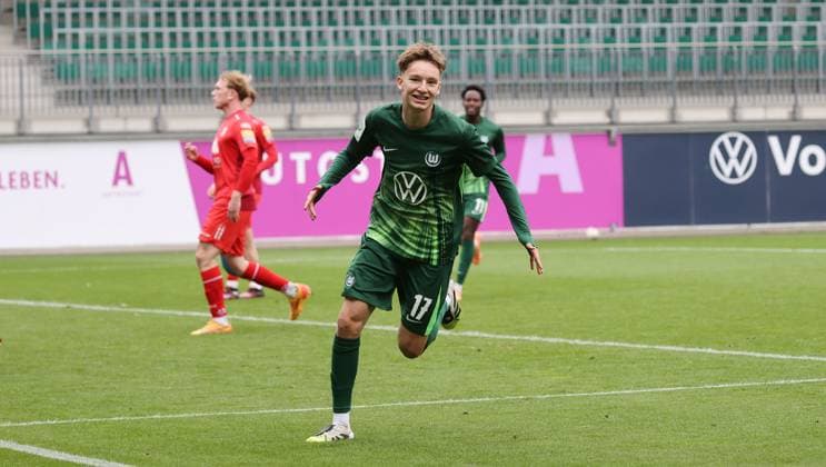 Football, Werder Bremen sign Karlo Simic from VfL Wolfsburg - Archive pictures