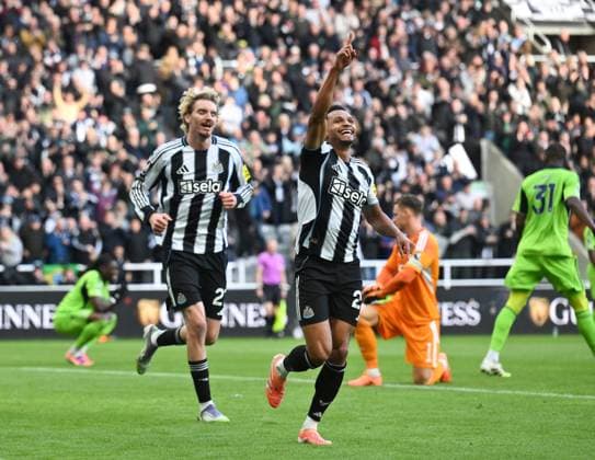 Jacob Murphy of Newcastle United celebrates scoring their first goal during the Premier League 2025 26 League match between Newcastle United FC and Fulham at St James Park on October 25, 2025 in Newcastle upon Tyne, England. Copyright: xRichardxLee SportsxPressxPhotox Sportspressphoto_SPR50543